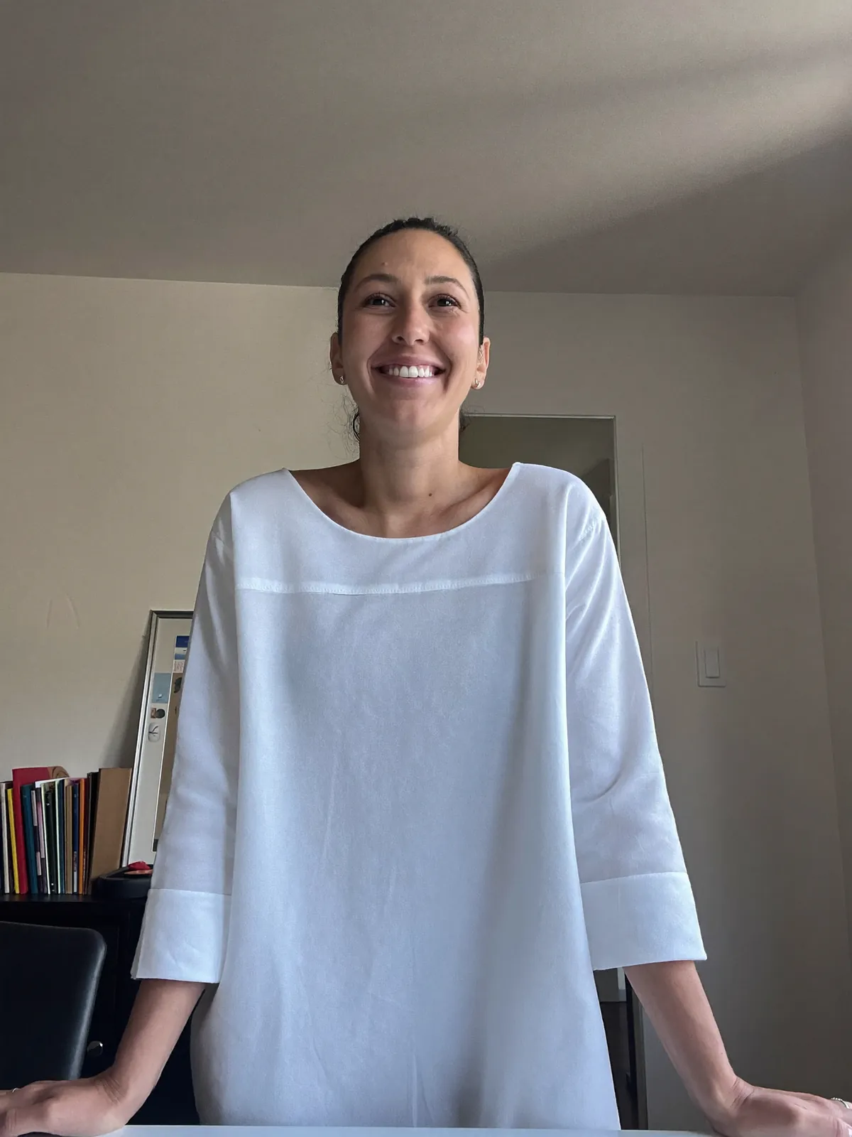 Standing tall at the desk without the cue